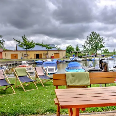 بيت خشبي Przy Zalewie *